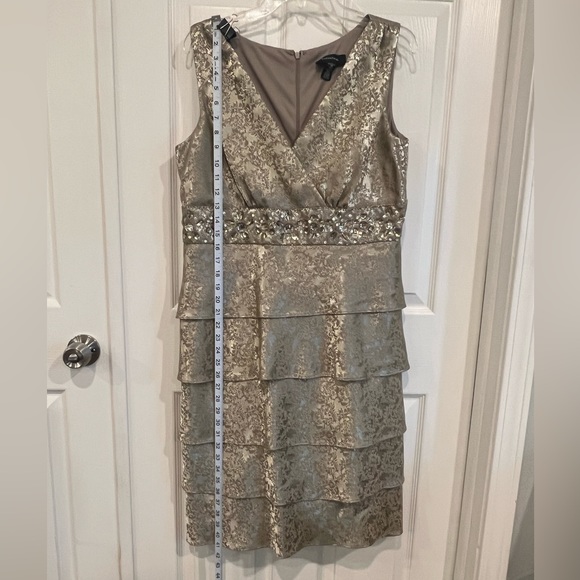 R&M Richards Gold embellished dress with jacket. Size 14 - Picture 12 of 15